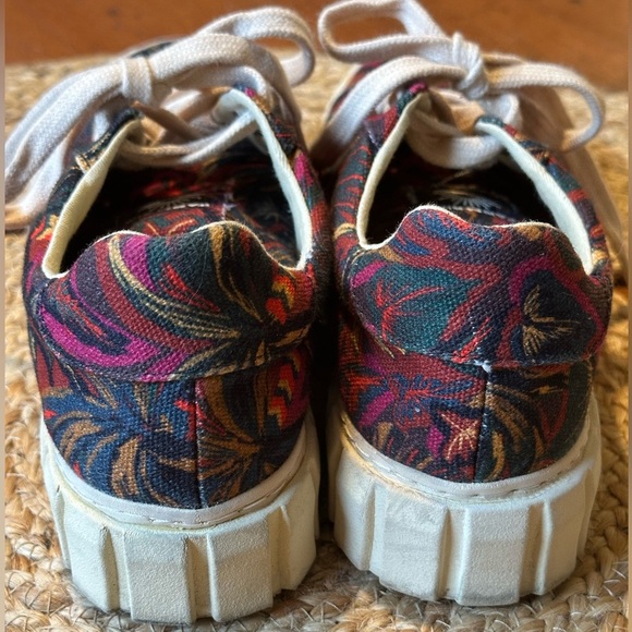 FARM RIO Womens Sunset Forest Platform Sneaker EU 39 - 8 8.5 US - Picture 8 of 11